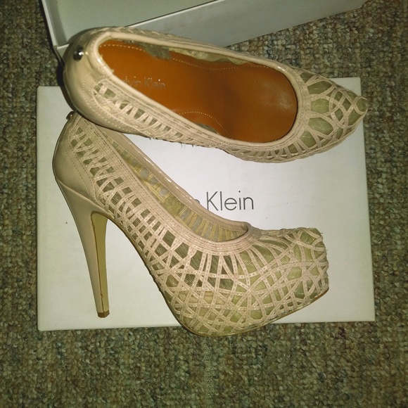 Calvin Klein Sz 8 Platform Shoes Worn 2x - Picture 1 of 5
